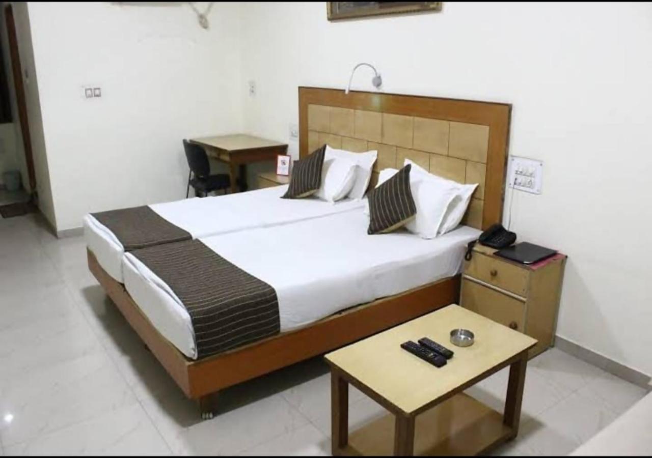 Hotel Vijay Shree Deluxe Patna  Dış mekan fotoğraf